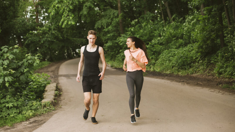 Pernas pra que te quero: corrida ou caminhada?