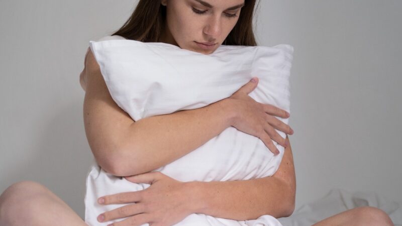 Menstruação na adolescência: o que é normal e quando buscar ajuda?