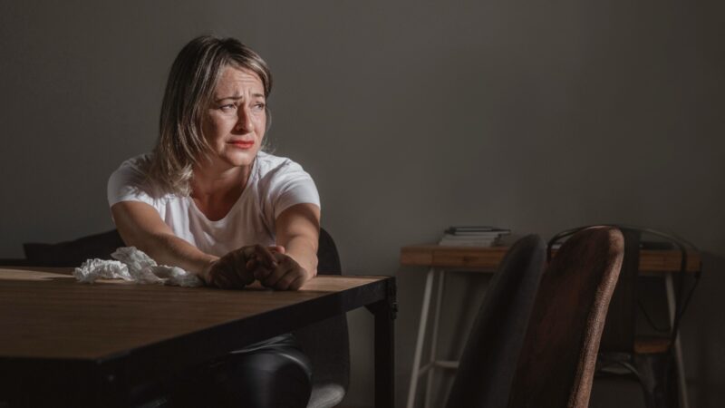 O ciclo da ilusão e o impacto na saúde mental feminina