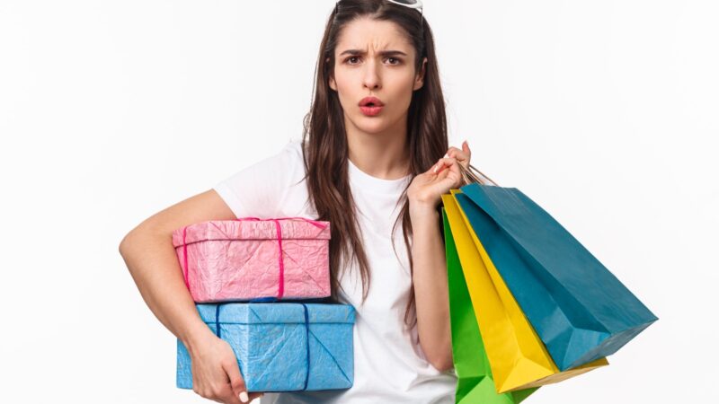 Dia do consumidor e o perigo das compras por impulso para sua saúde mental