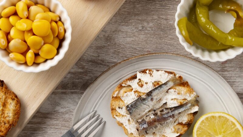 Sardinha em lata se consolida como alternativa nutritiva e econômica para a Páscoa