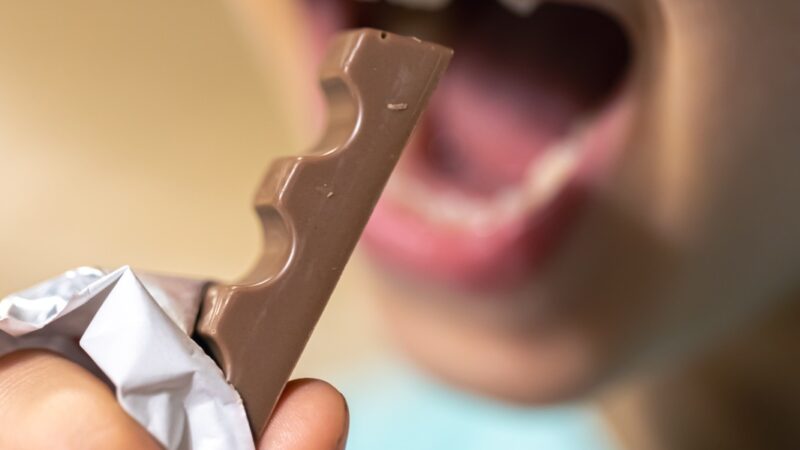 O que fazer quando o excesso de chocolate vira mal-estar